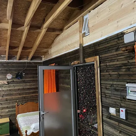 Chalet Ohel Plazhi San Pietro