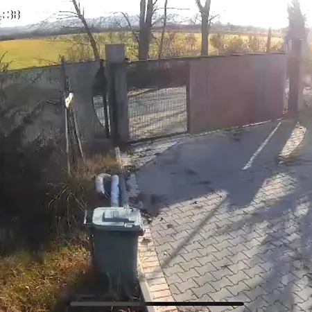 木屋 Ohel Plazhi San Pietro