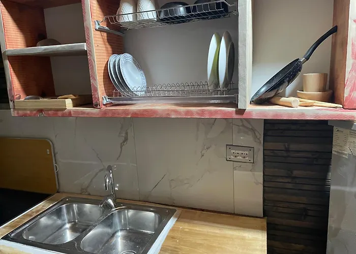 Ohel Plazhi San Pietro