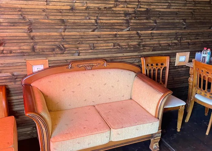 Alpehytte Ohel Plazhi San Pietro